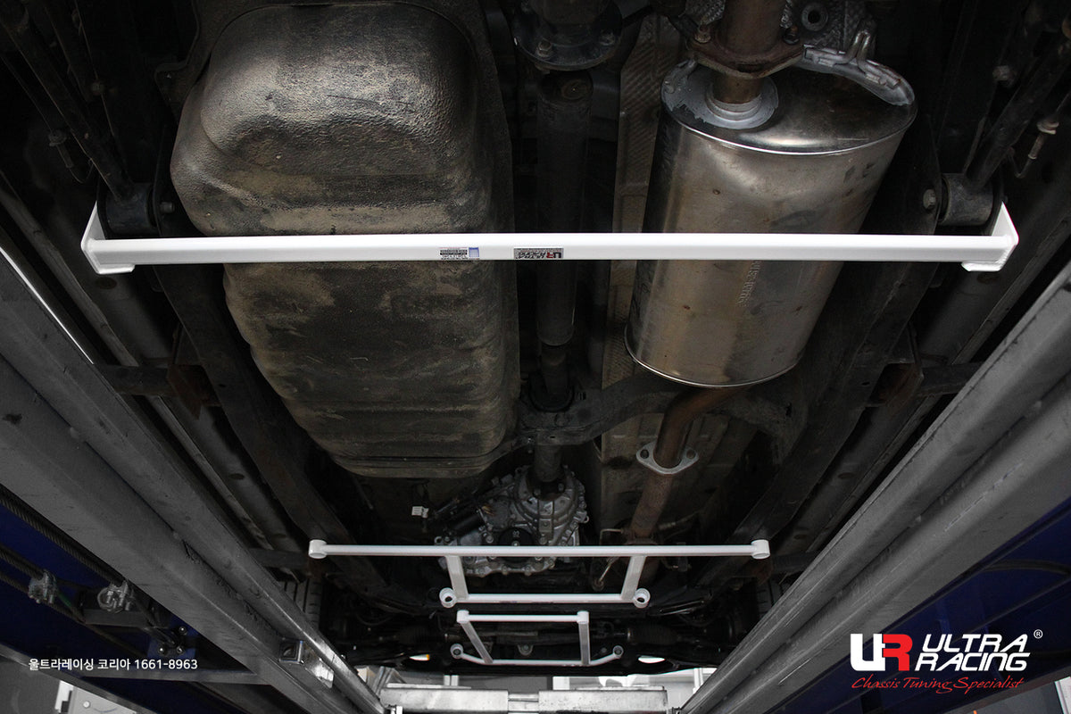 Ultra Racing Rear Lower Brace-871