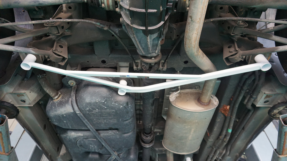 Ultra Racing Rear Lower Brace-866