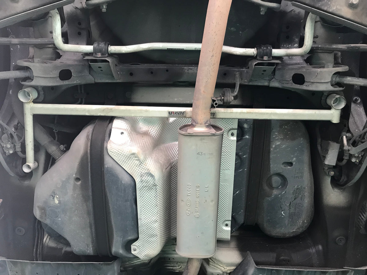 Ultra Racing Rear Lower Brace-407