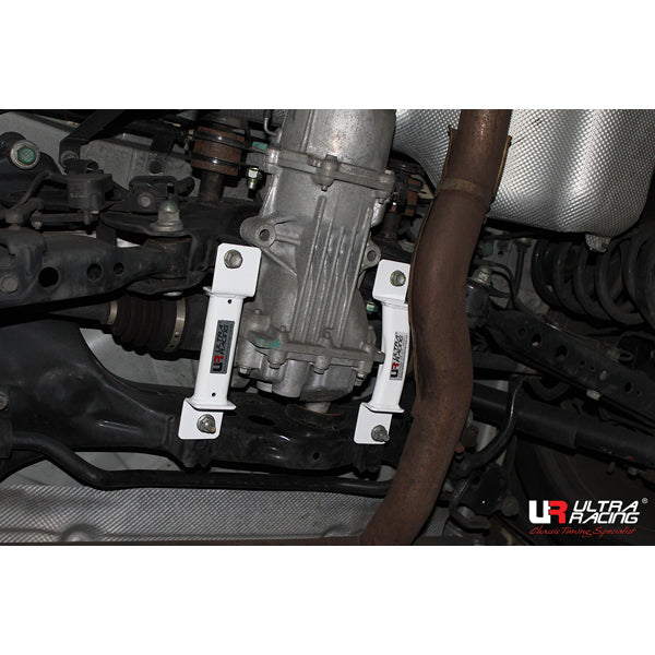 Ultra Racing Rear Lower Brace-828