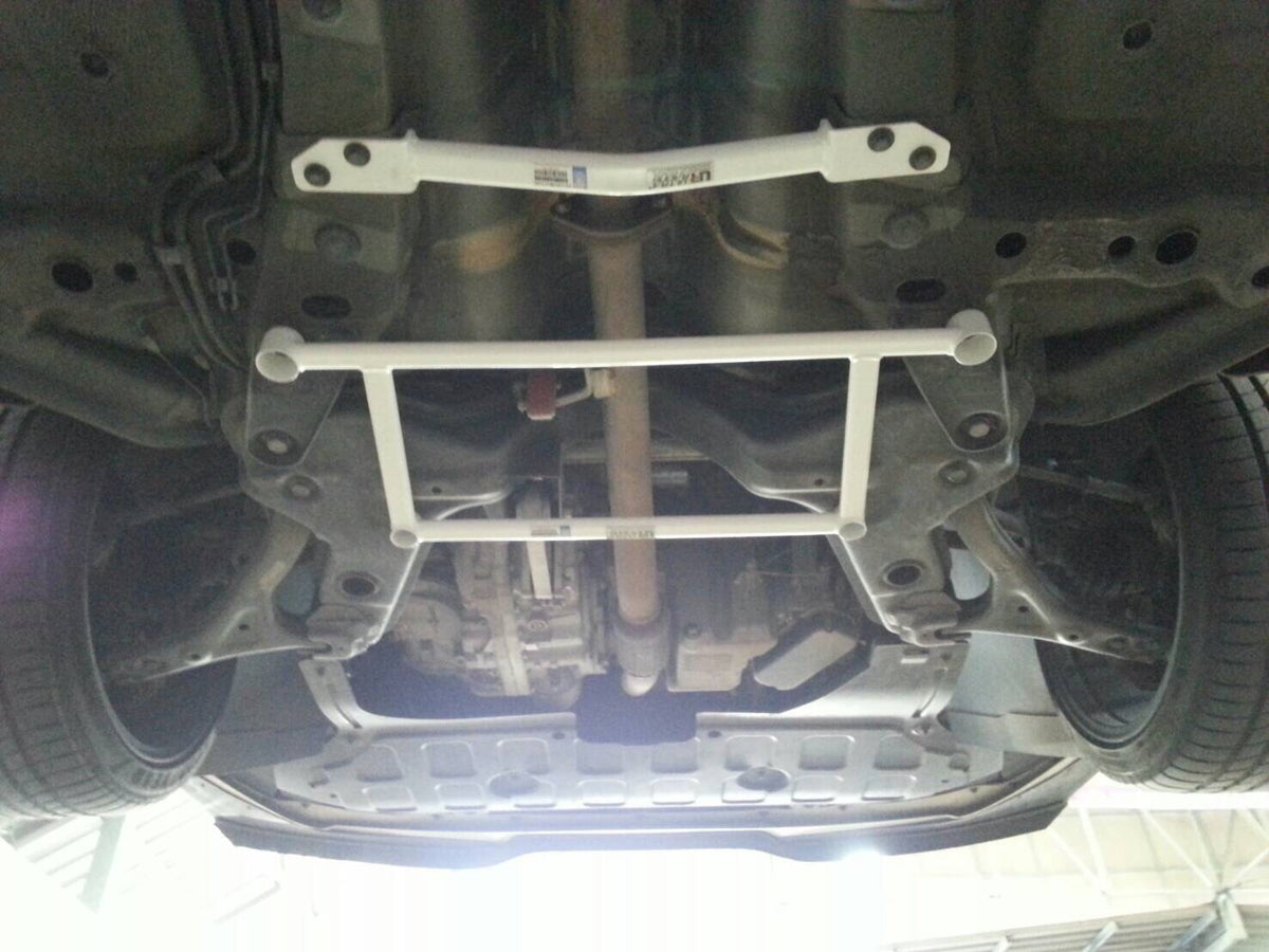 Ultra Racing Front Lower Brace-542