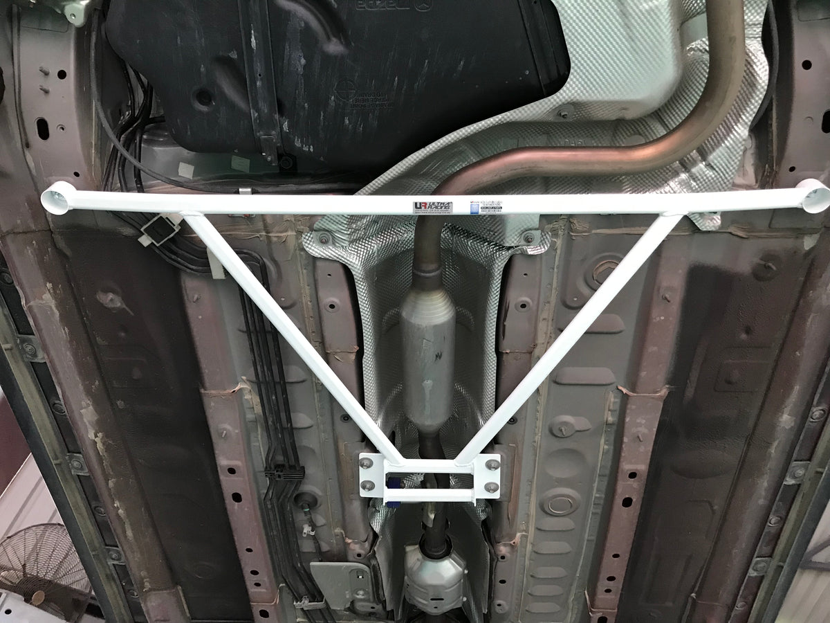 Ultra Racing Rear Lower Brace-563