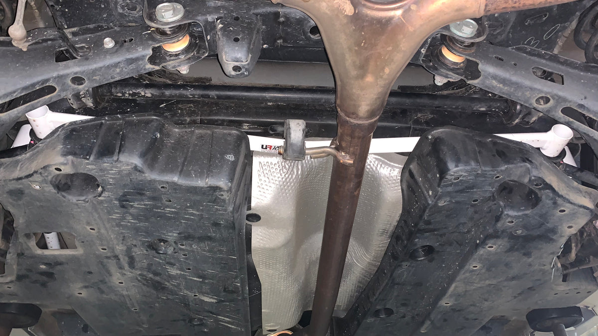 Ultra Racing Rear Lower Brace-512