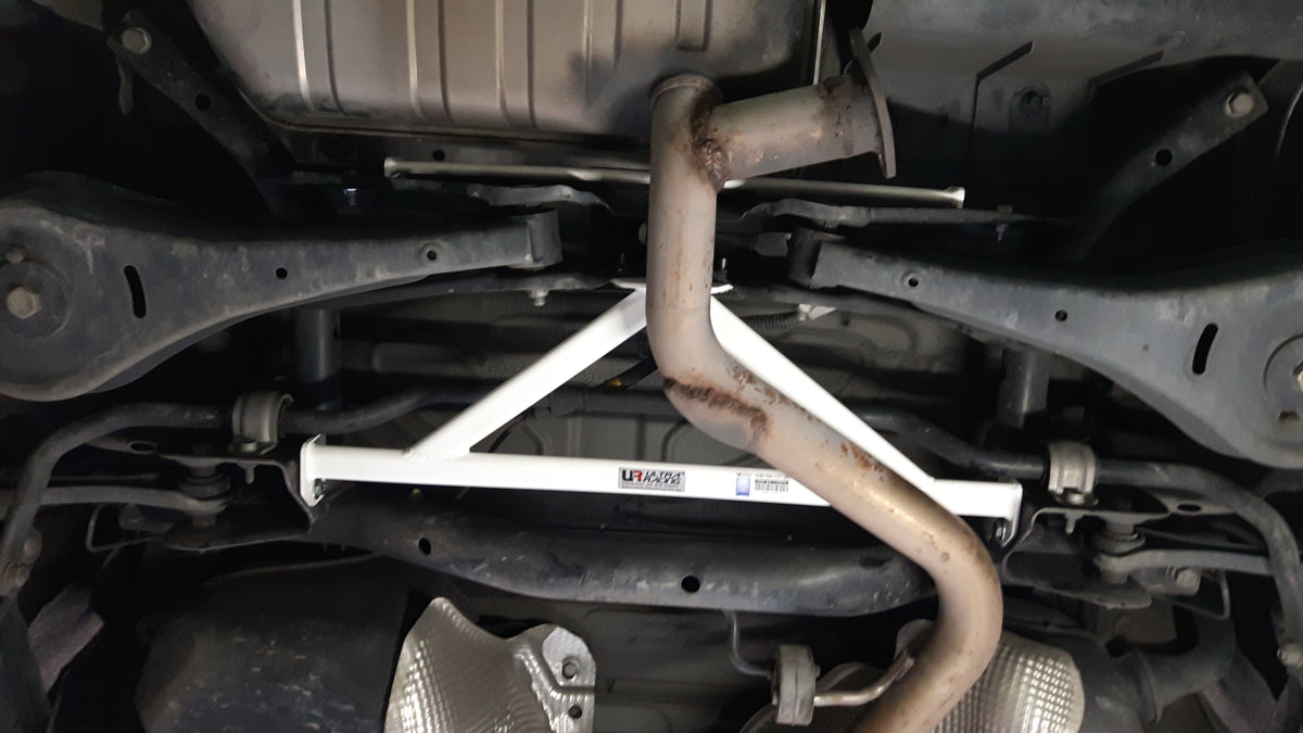 Ultra Racing Rear Lower Brace-1064