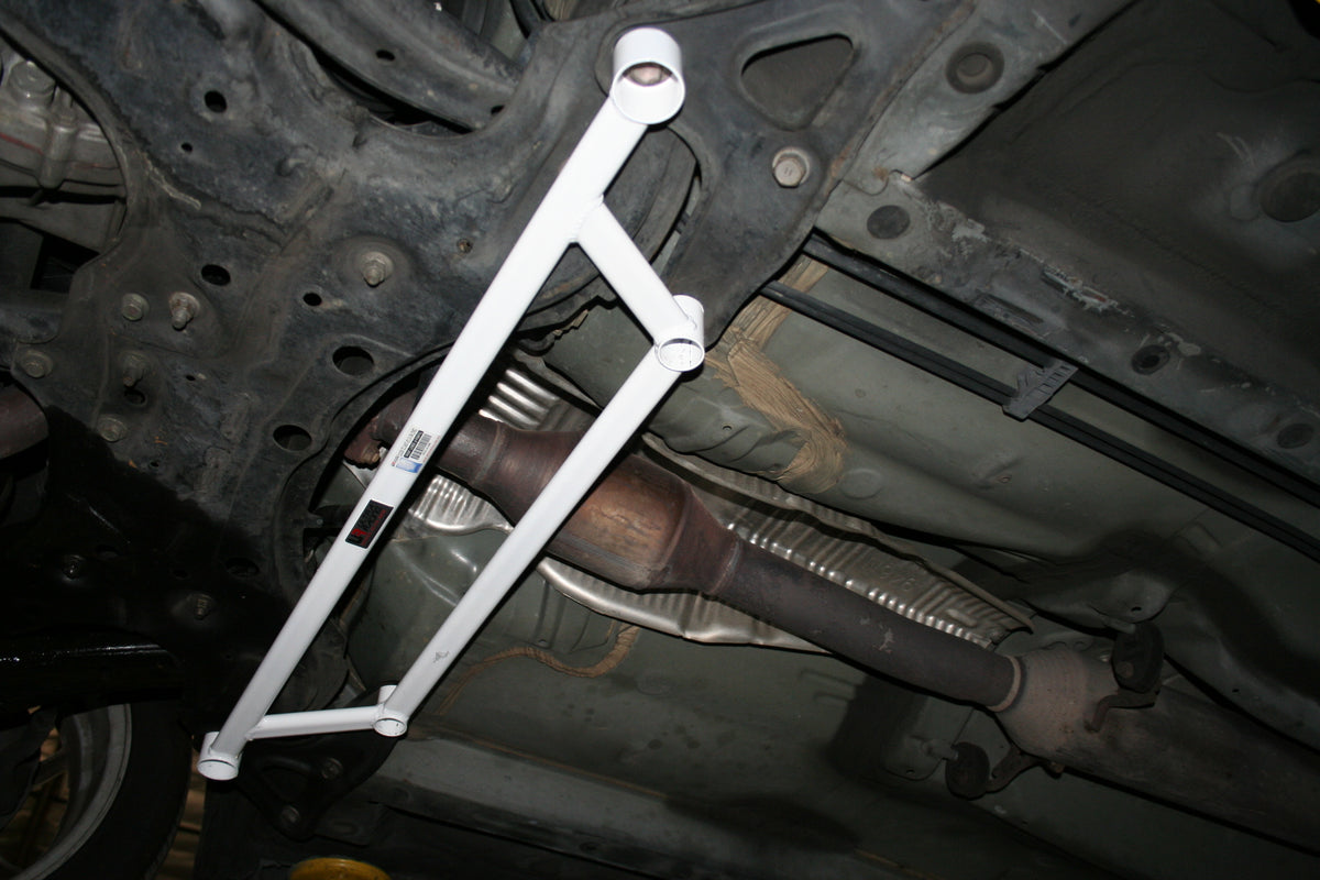 Ultra Racing Front Lower Brace-751