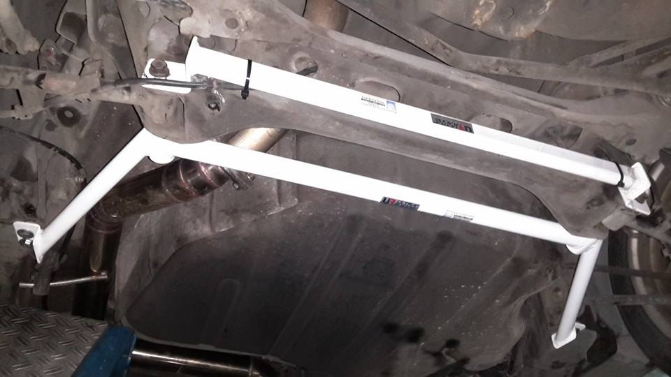 Ultra Racing Rear Lower Brace-676